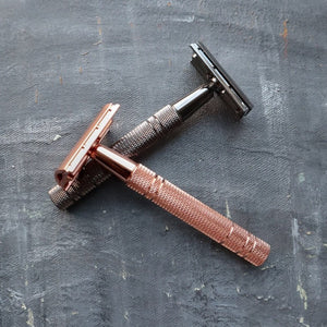 Double Edge Safety Razor -  Rose Gold (5 Free Blades)