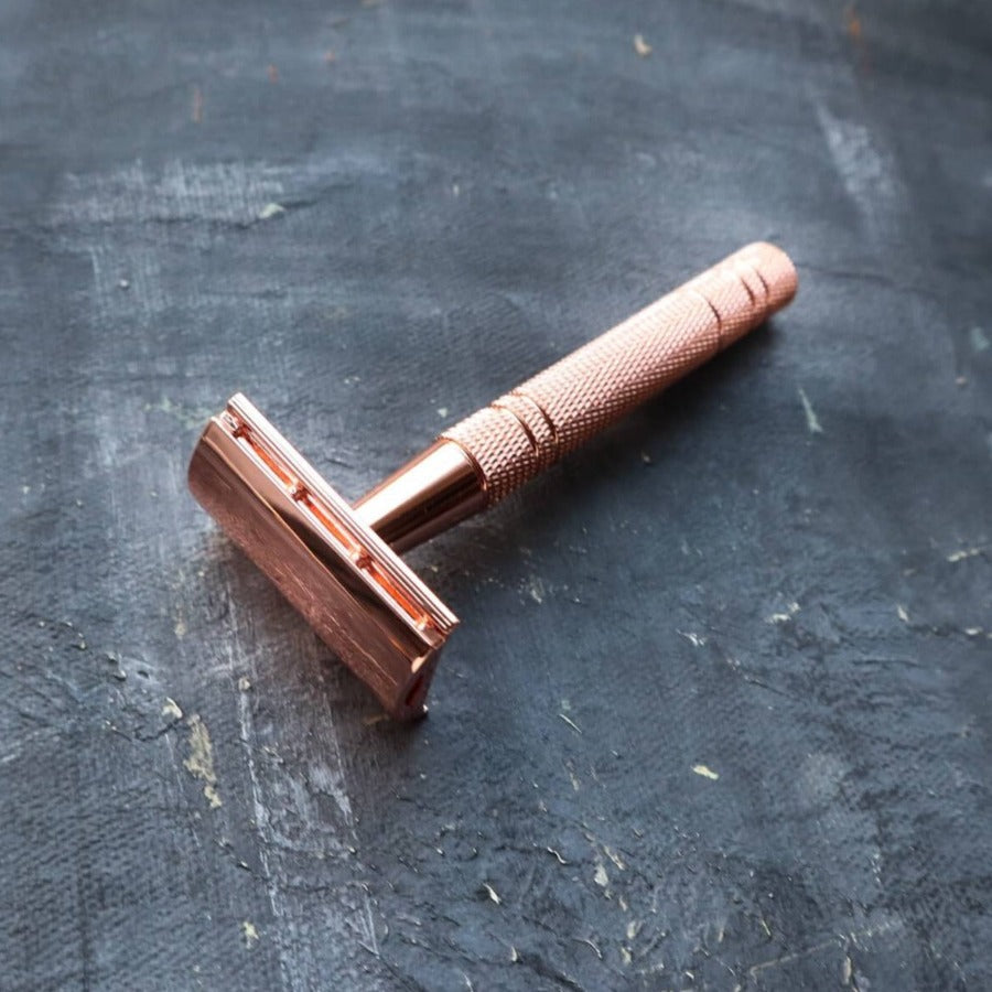 Double Edge Safety Razor -  Rose Gold (5 Free Blades)